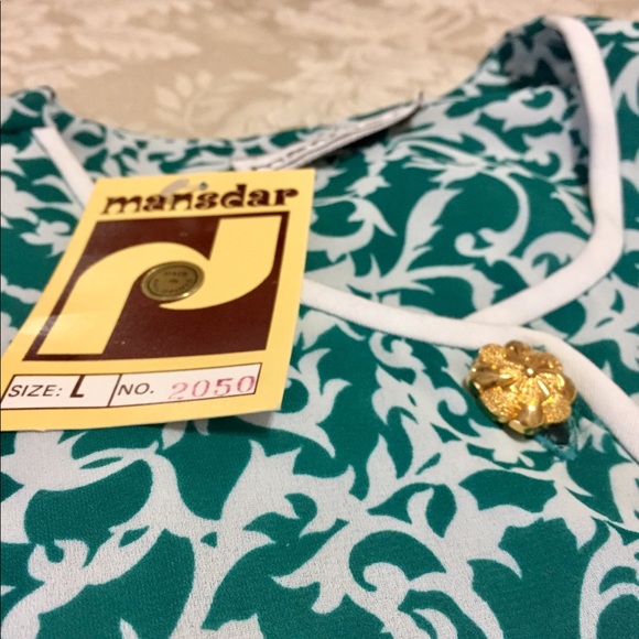 👓Matching button-up blouse & skirt - Picture 4 of 5